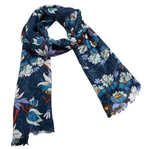 Vera Bradley Soft Fringe Scarf in Floral Bursts